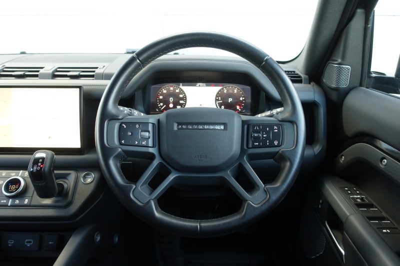 2023 (23) LAND ROVER DEFENDER 3.0 D250 X-Dynamic HSE 110 5dr Auto 5887120