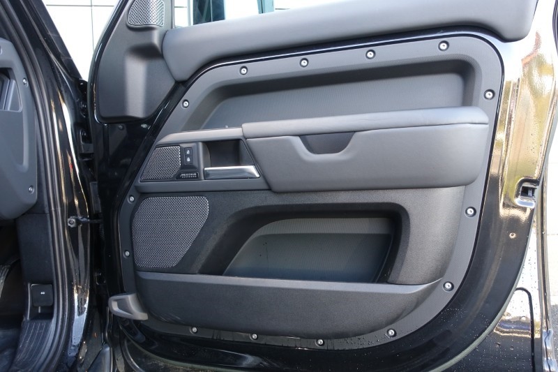 2023 (23) LAND ROVER DEFENDER 3.0 D250 X-Dynamic HSE 110 5dr Auto 5887156