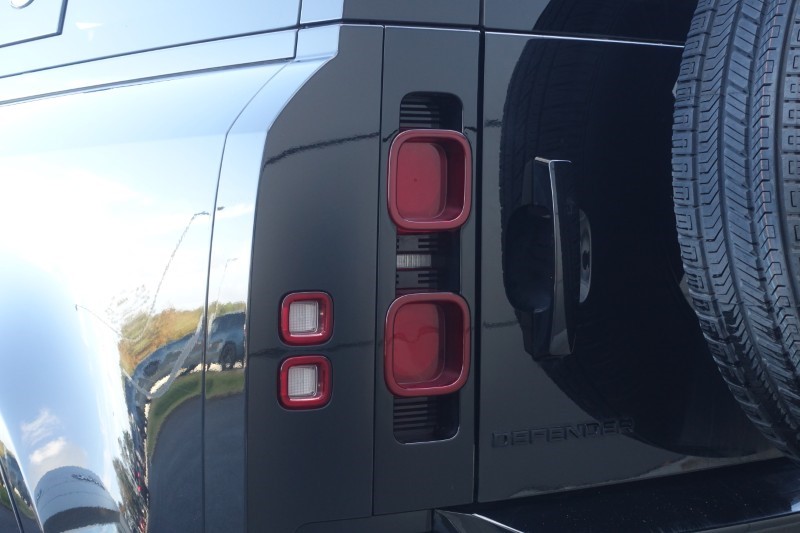 2023 (23) LAND ROVER DEFENDER 3.0 D250 X-Dynamic HSE 110 5dr Auto 5887124