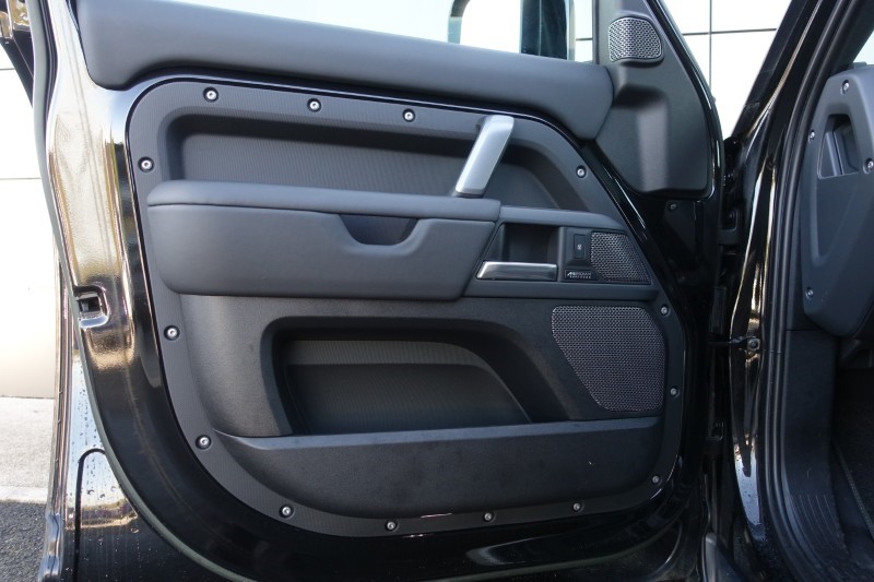 2023 (23) LAND ROVER DEFENDER 3.0 D250 X-Dynamic HSE 110 5dr Auto 5887166