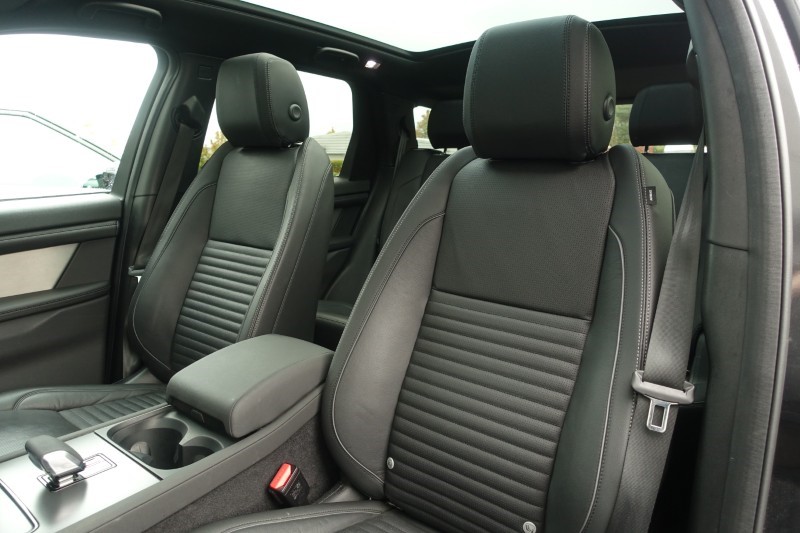 2025 (25) LAND ROVER DISCOVERY SPORT 2.0 D200 Dynamic SE 5dr Auto [7 Seat] 5878356