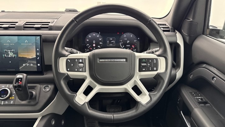 2025 (74) LAND ROVER DEFENDER 3.0 D350 X-Dynamic HSE 90 3dr Auto 5850330
