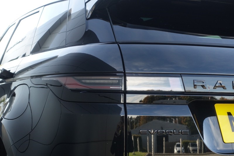 2025 (25) LAND ROVER RANGE ROVER EVOQUE 1.5 P270e Autobiography 5dr Auto [Revised] 5891698