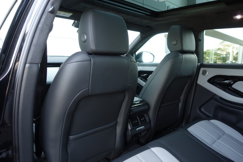 2025 (25) LAND ROVER RANGE ROVER EVOQUE 1.5 P270e Autobiography 5dr Auto [Revised] 5891739