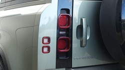 2023 (23) LAND ROVER DEFENDER 3.0 D300 X-Dynamic HSE 110 5dr Auto 5934223