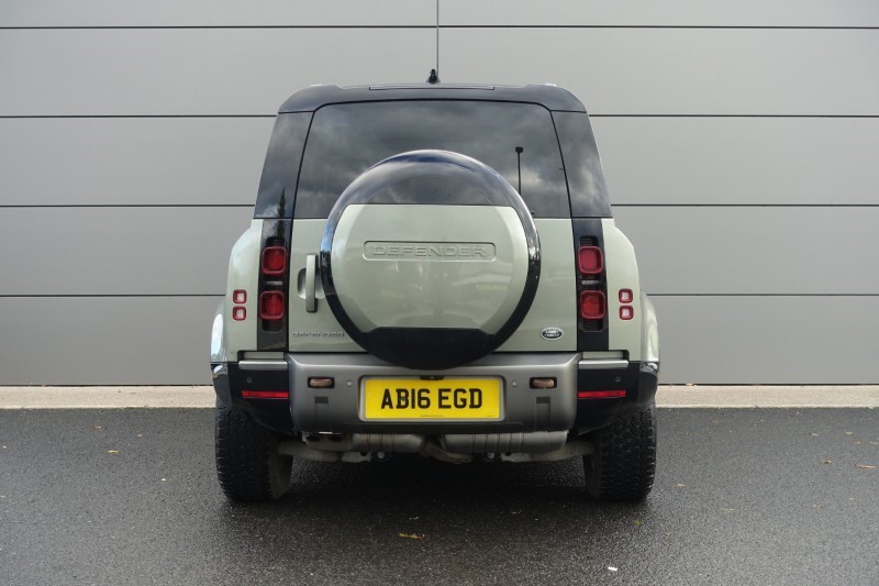 2023 (23) LAND ROVER DEFENDER 3.0 D300 X-Dynamic HSE 110 5dr Auto 5934210