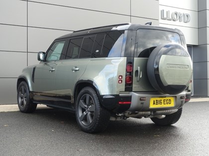 2023 (23) LAND ROVER DEFENDER 3.0 D300 X-Dynamic HSE 110 5dr Auto
