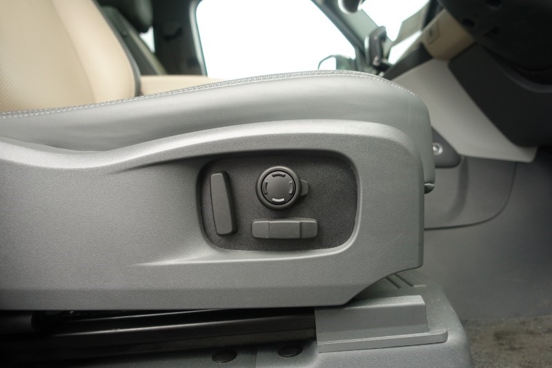 2023 (23) LAND ROVER DEFENDER 3.0 D300 X-Dynamic HSE 110 5dr Auto 5934251