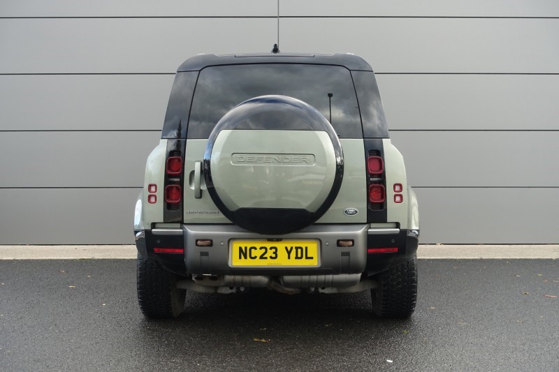 2023 (23) LAND ROVER DEFENDER 3.0 D300 X-Dynamic HSE 110 5dr Auto 5934731