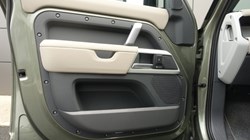 2023 (23) LAND ROVER DEFENDER 3.0 D300 X-Dynamic HSE 110 5dr Auto 5934262