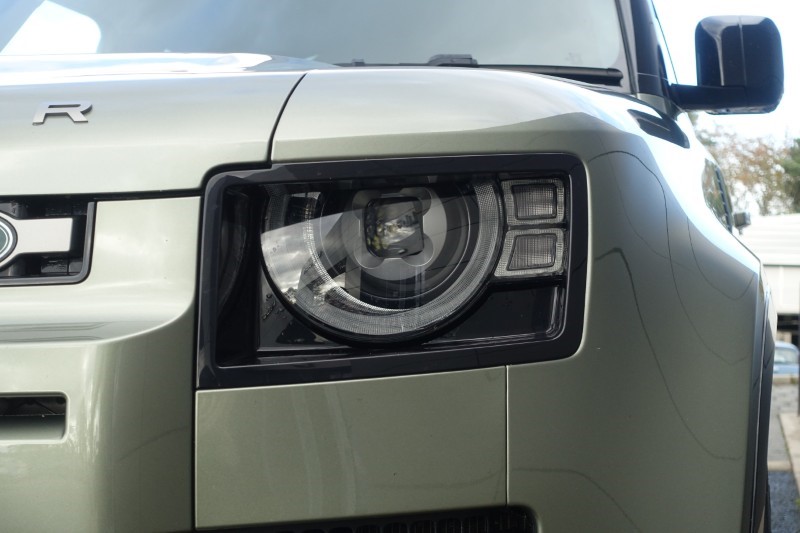 2023 (23) LAND ROVER DEFENDER 3.0 D300 X-Dynamic HSE 110 5dr Auto 5934235