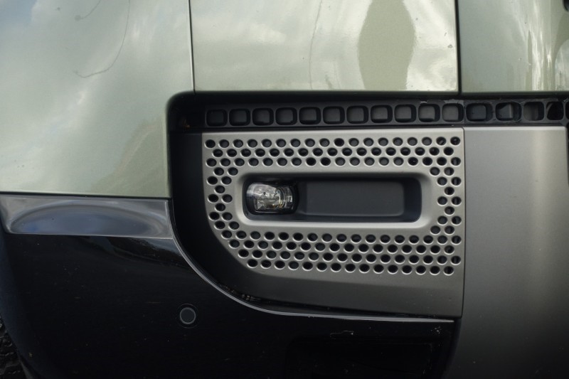 2023 (23) LAND ROVER DEFENDER 3.0 D300 X-Dynamic HSE 110 5dr Auto 5934225