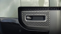 2023 (23) LAND ROVER DEFENDER 3.0 D300 X-Dynamic HSE 110 5dr Auto 5934225