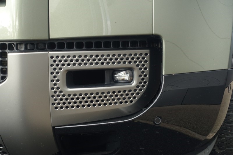 2023 (23) LAND ROVER DEFENDER 3.0 D300 X-Dynamic HSE 110 5dr Auto 5934236