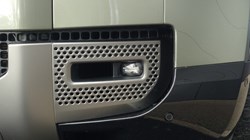 2023 (23) LAND ROVER DEFENDER 3.0 D300 X-Dynamic HSE 110 5dr Auto 5934236