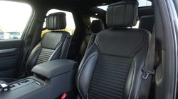 2021 (21) LAND ROVER DISCOVERY 3.0 D300 R-Dynamic HSE 5dr Auto 5886661