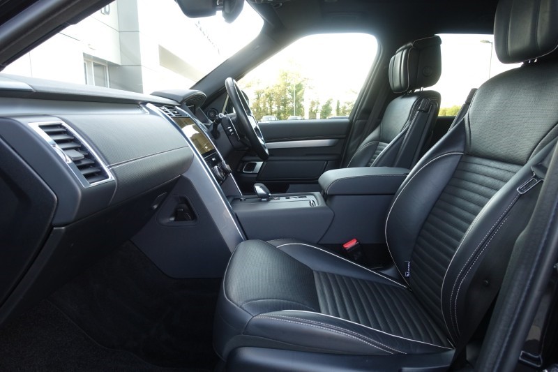 2021 (21) LAND ROVER DISCOVERY 3.0 D300 R-Dynamic HSE 5dr Auto 5886594
