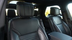 2021 (21) LAND ROVER DISCOVERY 3.0 D300 R-Dynamic HSE 5dr Auto 5886643