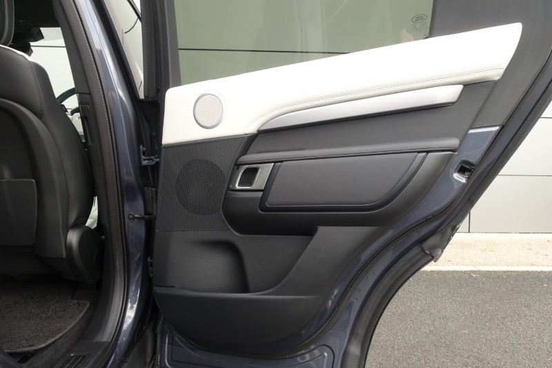 2023 (73) LAND ROVER DISCOVERY 3.0 D300 Dynamic HSE 5dr Auto 5896175