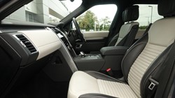2023 (73) LAND ROVER DISCOVERY 3.0 D300 Dynamic HSE 5dr Auto 5896125