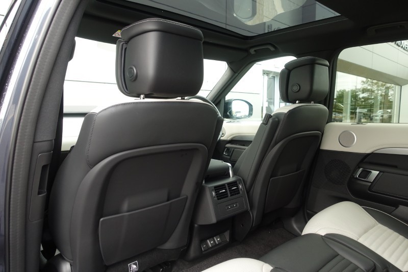 2023 (73) LAND ROVER DISCOVERY 3.0 D300 Dynamic HSE 5dr Auto 5896181