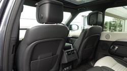 2023 (73) LAND ROVER DISCOVERY 3.0 D300 Dynamic HSE 5dr Auto 5896181