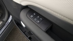 2023 (73) LAND ROVER DISCOVERY 3.0 D300 Dynamic HSE 5dr Auto 5896173