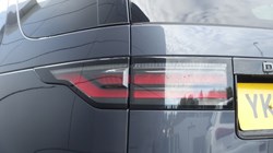 2023 (73) LAND ROVER DISCOVERY 3.0 D300 Dynamic HSE 5dr Auto 5896141