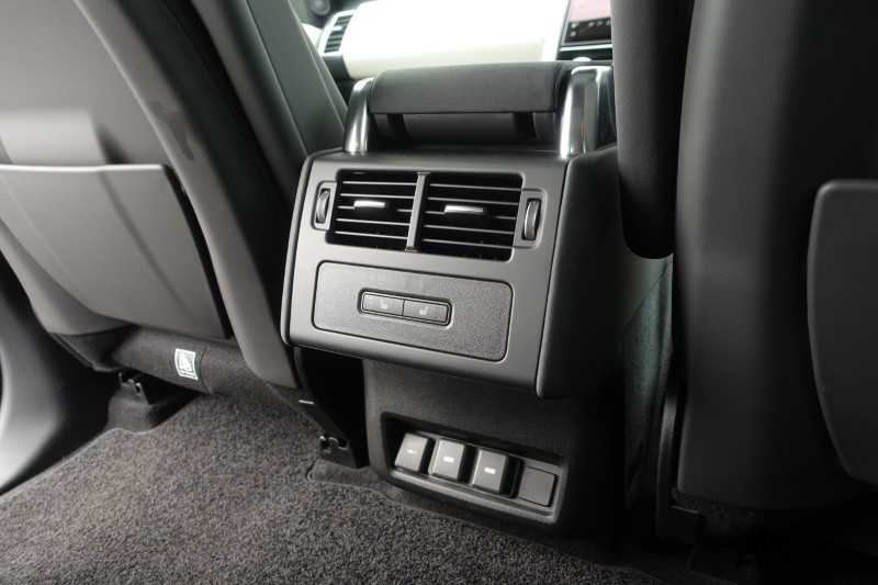 2023 (73) LAND ROVER DISCOVERY 3.0 D300 Dynamic HSE 5dr Auto 5896140