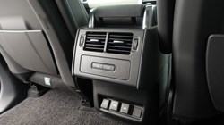 2023 (73) LAND ROVER DISCOVERY 3.0 D300 Dynamic HSE 5dr Auto 5896140