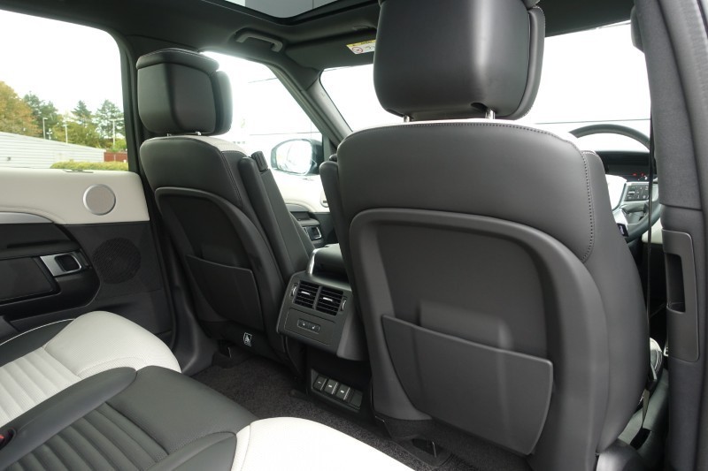 2023 (73) LAND ROVER DISCOVERY 3.0 D300 Dynamic HSE 5dr Auto 5896176