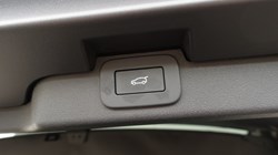 2023 (73) LAND ROVER DISCOVERY 3.0 D300 Dynamic HSE 5dr Auto 5896154