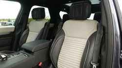 2023 (73) LAND ROVER DISCOVERY 3.0 D300 Dynamic HSE 5dr Auto 5896186