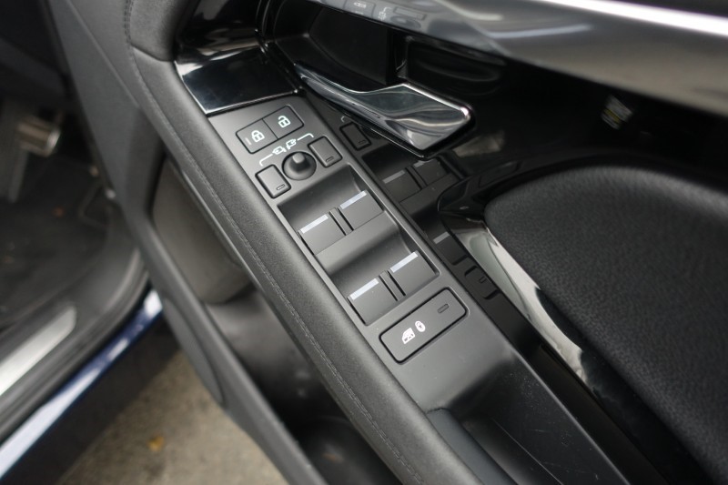 2023 (73) LAND ROVER RANGE ROVER EVOQUE 1.5 P300e R-Dynamic SE 5dr Auto 5954984