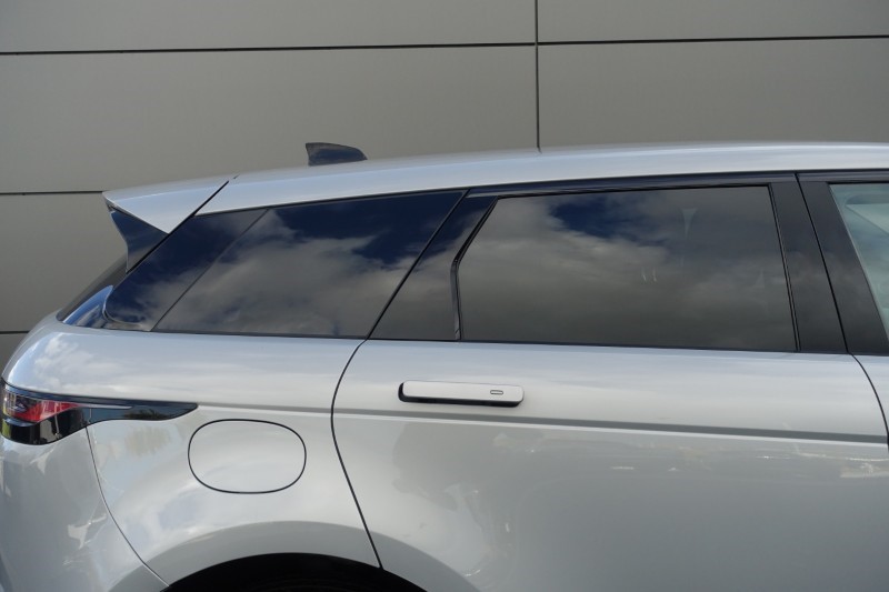 2023 (23) LAND ROVER RANGE ROVER EVOQUE 2.0 P250 R-Dynamic SE 5dr Auto 5933055