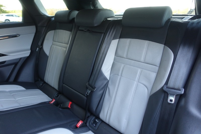 2023 (23) LAND ROVER RANGE ROVER EVOQUE 2.0 P250 R-Dynamic SE 5dr Auto 5933082
