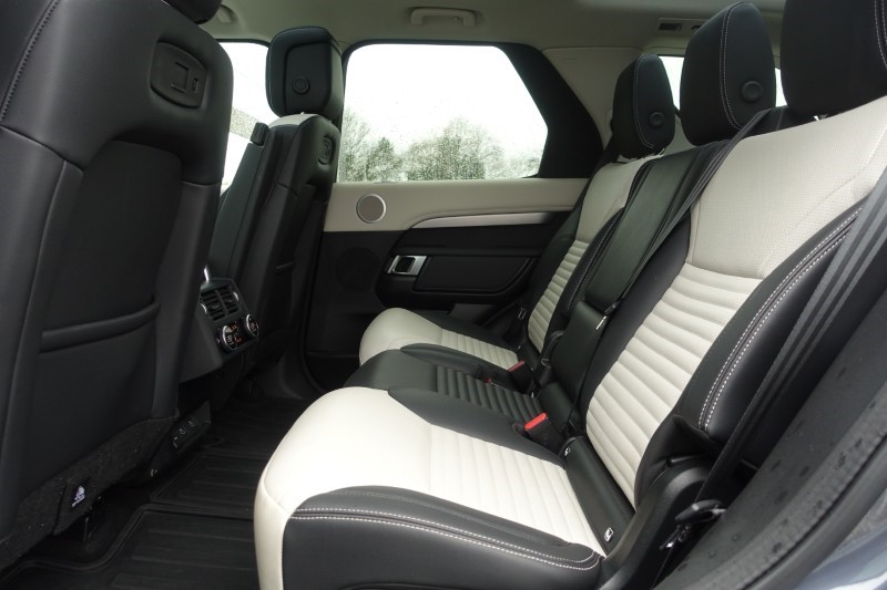 2024 (74) LAND ROVER DISCOVERY 3.0 D350 Dynamic SE 5dr Auto 5976955