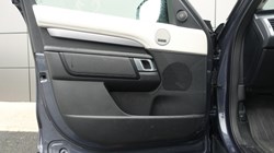 2024 (74) LAND ROVER DISCOVERY 3.0 D350 Dynamic SE 5dr Auto 5977015