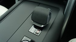 2024 (74) LAND ROVER DISCOVERY 3.0 D350 Dynamic SE 5dr Auto 5976964