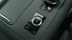 2024 (74) LAND ROVER DISCOVERY 3.0 D350 Dynamic SE 5dr Auto 5976999