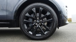 2024 (74) LAND ROVER DISCOVERY 3.0 D350 Dynamic SE 5dr Auto 5976959