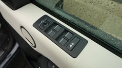2024 (74) LAND ROVER DISCOVERY 3.0 D350 Dynamic SE 5dr Auto 5977005