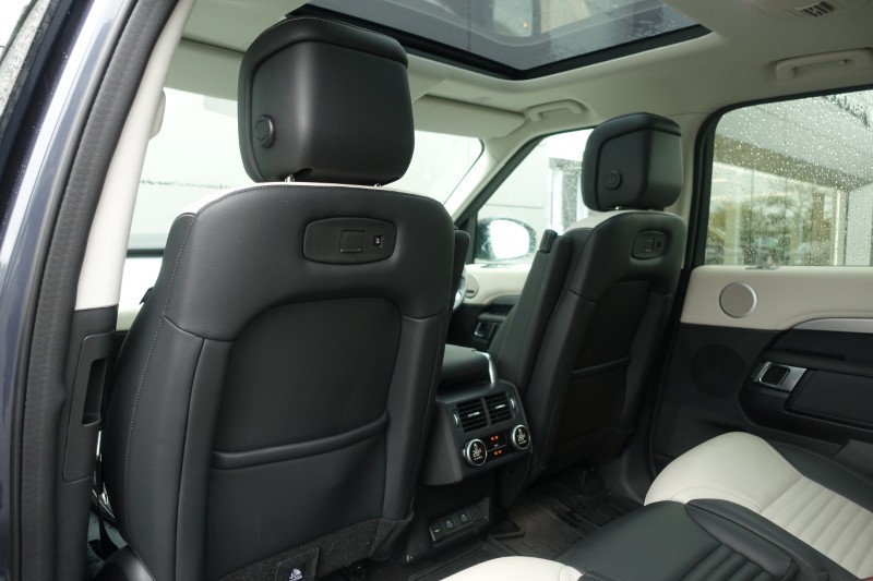 2024 (74) LAND ROVER DISCOVERY 3.0 D350 Dynamic SE 5dr Auto 5977013