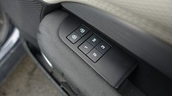 2024 (74) LAND ROVER DISCOVERY 3.0 D350 Dynamic SE 5dr Auto 5977004