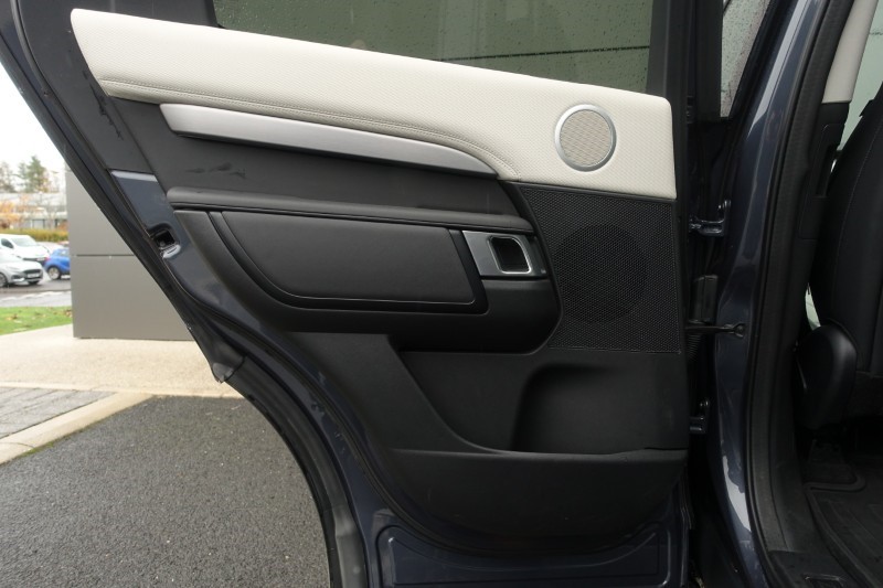 2024 (74) LAND ROVER DISCOVERY 3.0 D350 Dynamic SE 5dr Auto 5977012