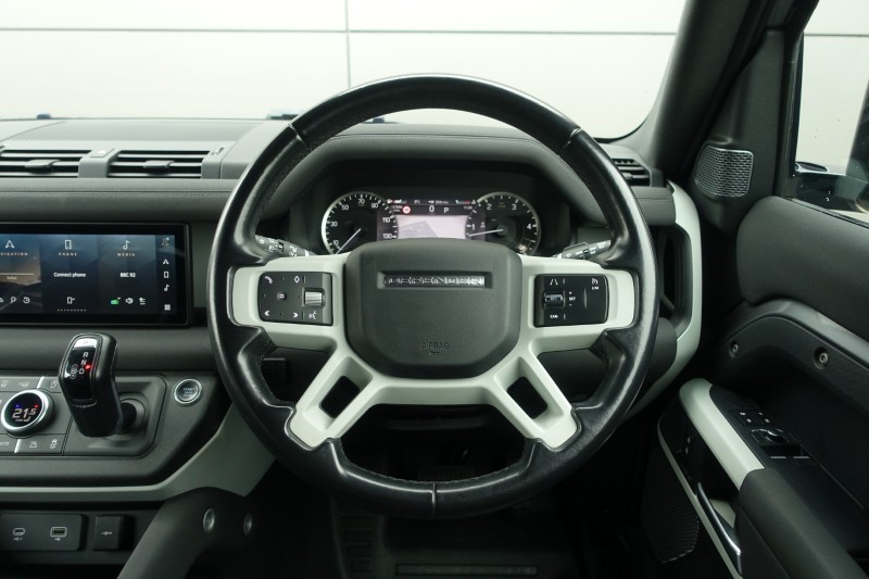2022 (22) LAND ROVER DEFENDER 3.0 D250 X-Dynamic SE 90 3dr Auto 5928941