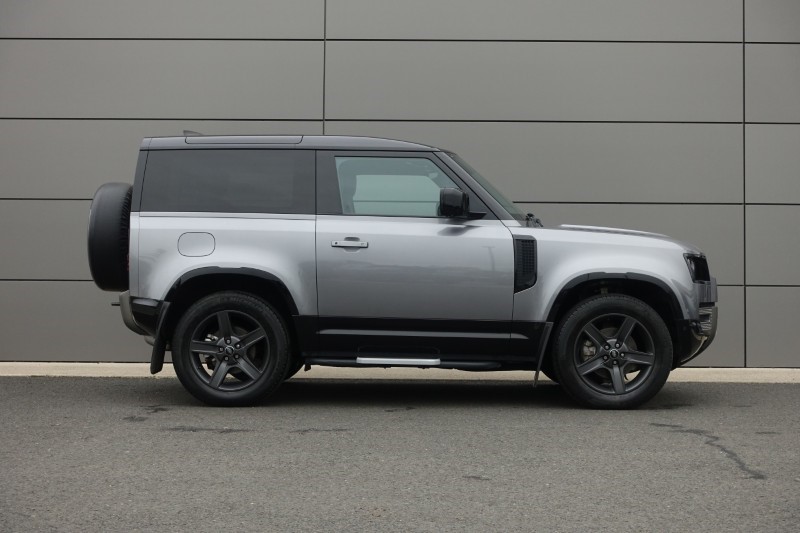 2022 (22) LAND ROVER DEFENDER 3.0 D250 X-Dynamic SE 90 3dr Auto 5928931