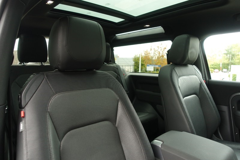 2022 (22) LAND ROVER DEFENDER 3.0 D250 X-Dynamic SE 90 3dr Auto 5928972