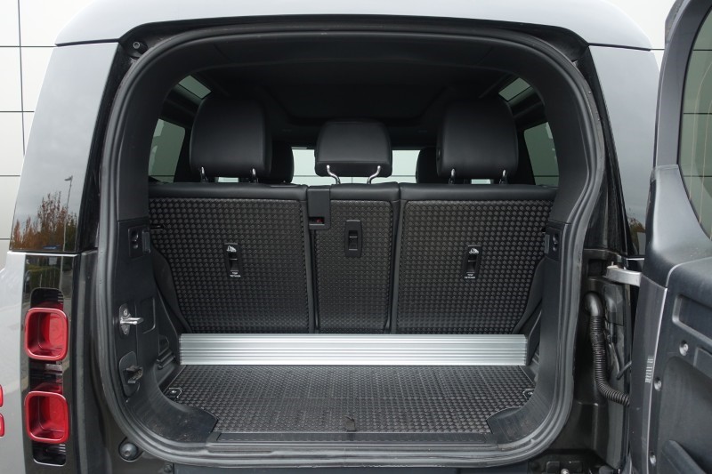 2022 (22) LAND ROVER DEFENDER 3.0 D250 X-Dynamic SE 90 3dr Auto 5928936