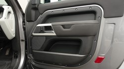 2022 (22) LAND ROVER DEFENDER 3.0 D250 X-Dynamic SE 90 3dr Auto 5928976